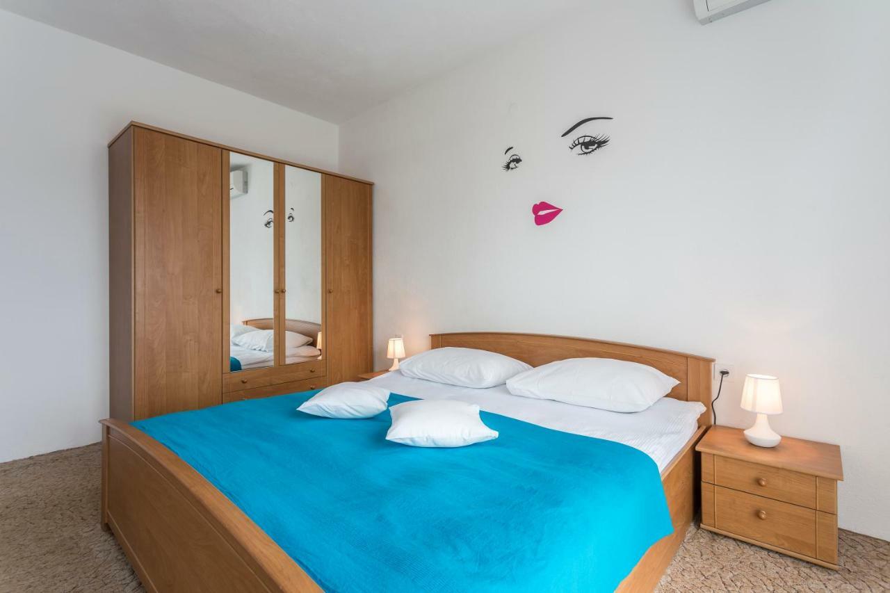 Apartmani Bezma Bol Exterior photo
