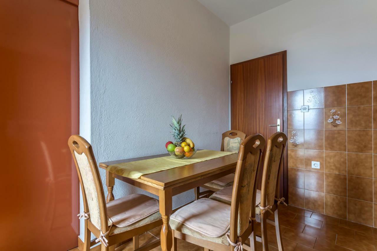 Apartmani Bezma Bol Exterior photo